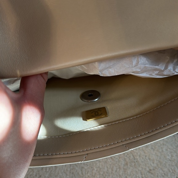 Chanel 19 22C Beige Small Flap - Full Set - Picture 3 of 10